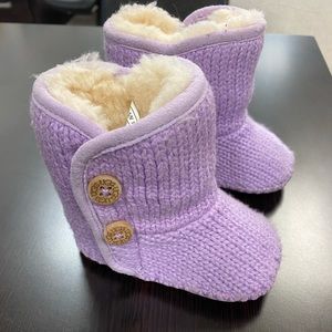 Baby Uggs purple knit size 0/1
